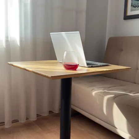 Rum i privatbostad Air Albania *